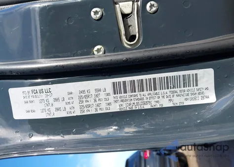 2018 Jeep Cherokee Latitude Plus 4X4 z USA, uszkodzony, nr VIN 1C4PJMLB3JD569791